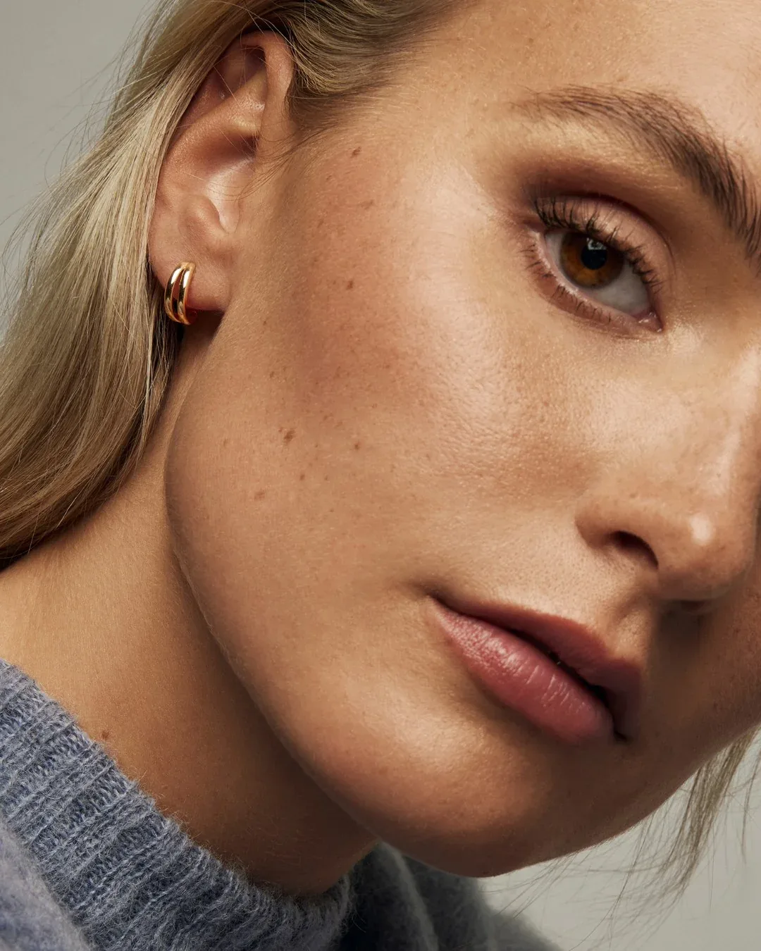 Gold plated twist hoop earrings