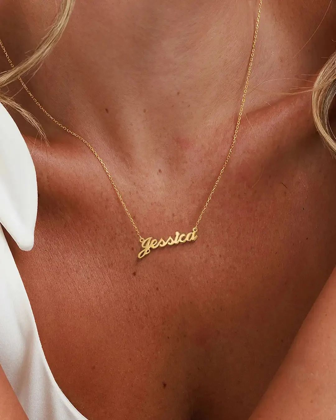 Gold script name necklace